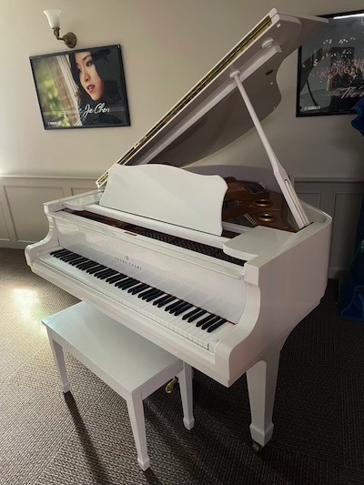 Young Chang 5'2'' Grand Piano - Polished White- SOLD